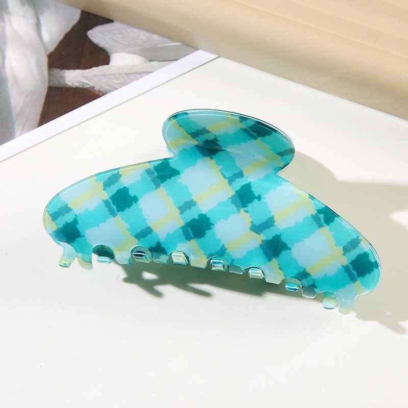 LARGE CHECKER OVAL HAIR CLAW CLIPS | 40H937