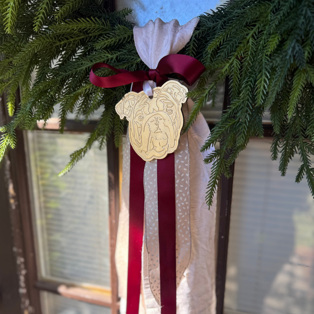 Wreath Ornament - Bulldog