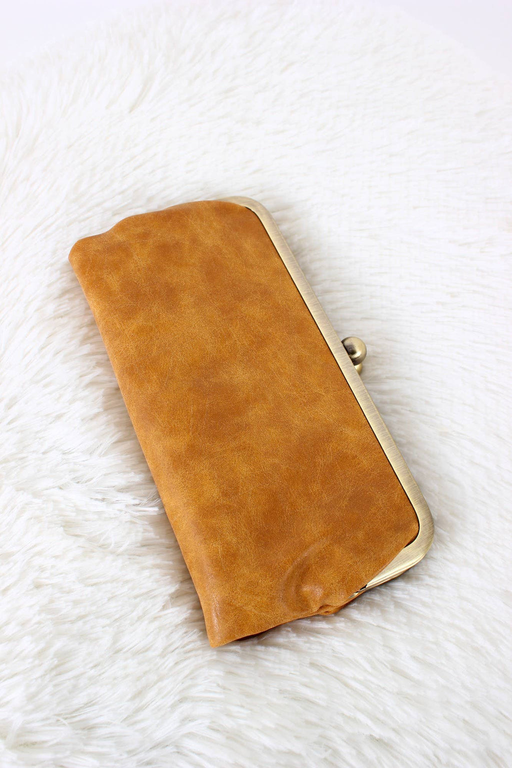Karen Kiss Lock Clutch Bag