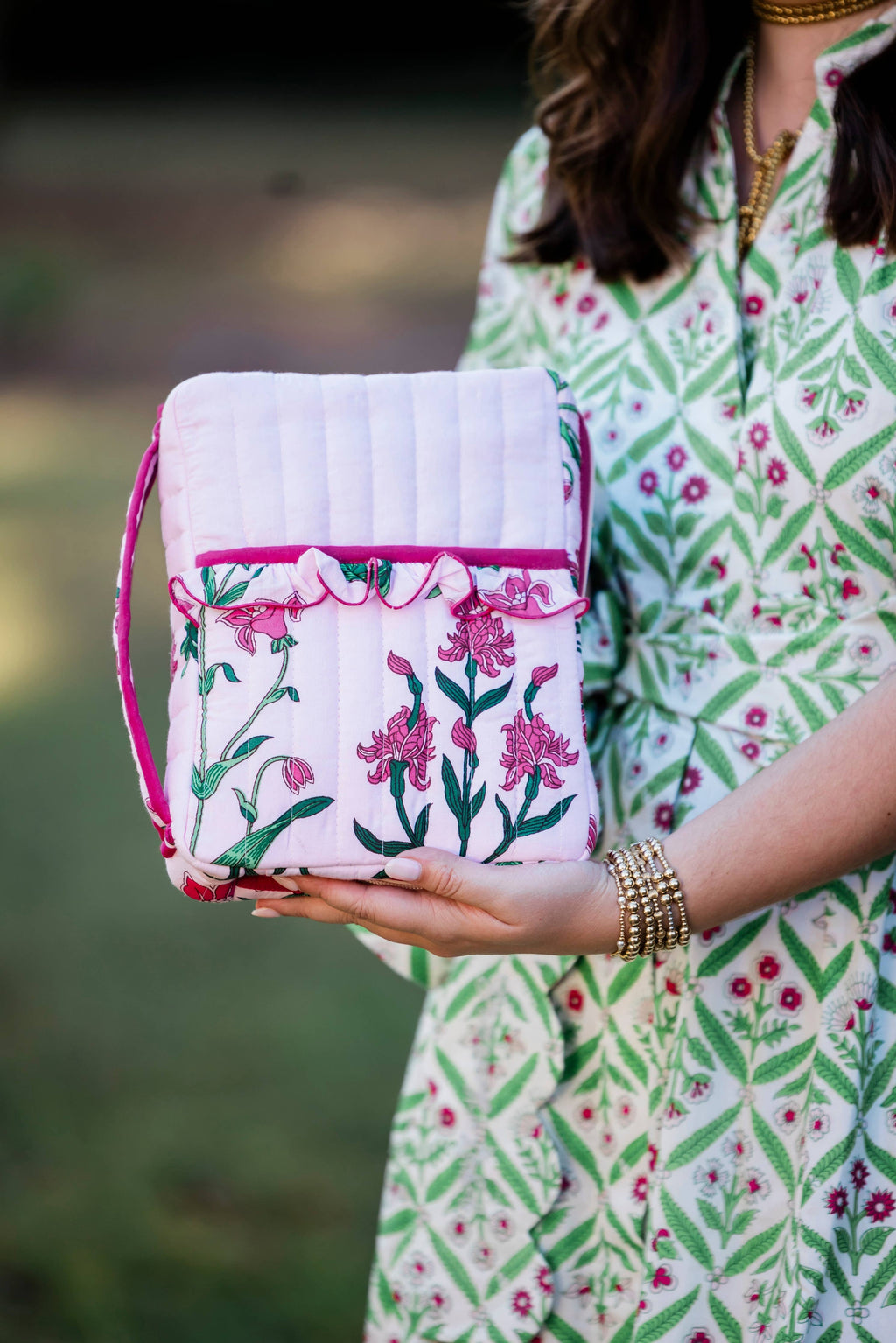 Rose d’Iris Luxe | Quilted Scalloped Bible Cover