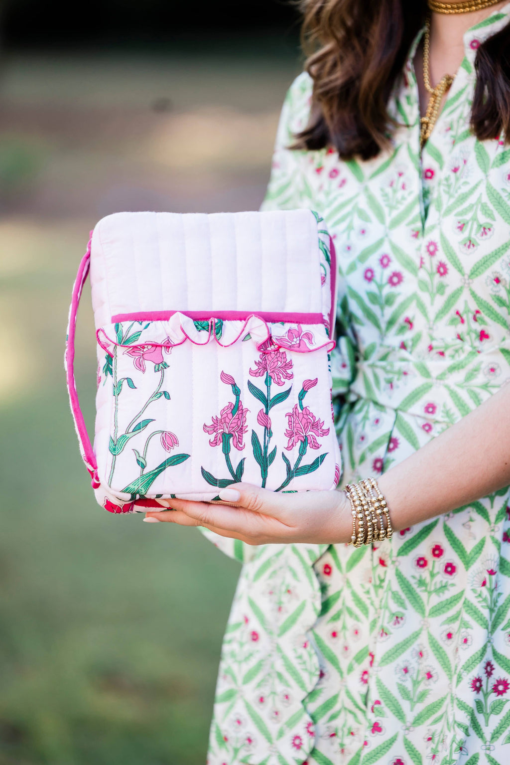 Rose d’Iris Luxe | Quilted Scalloped Bible Cover