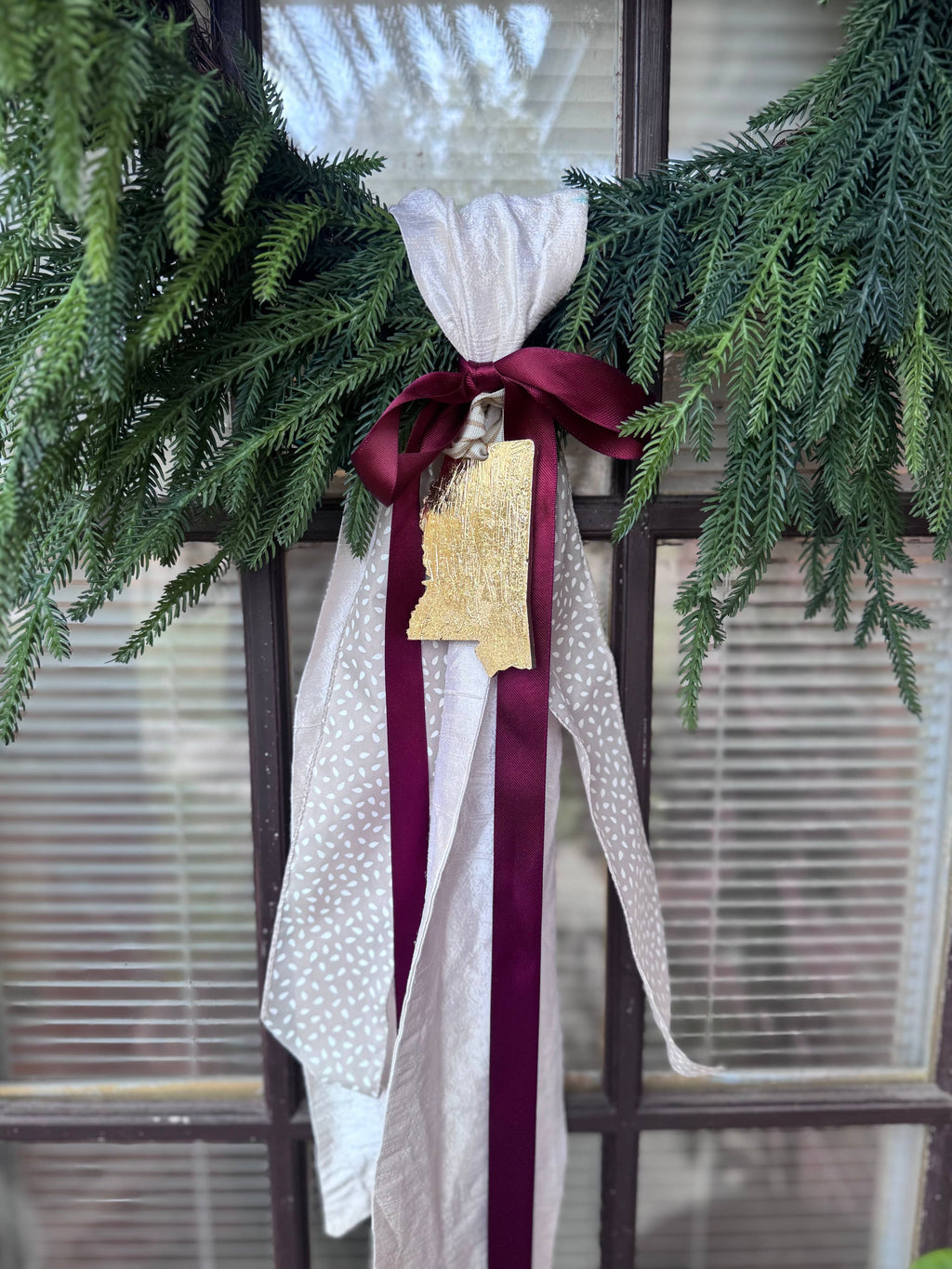 Wreath Ornament - Mississippi