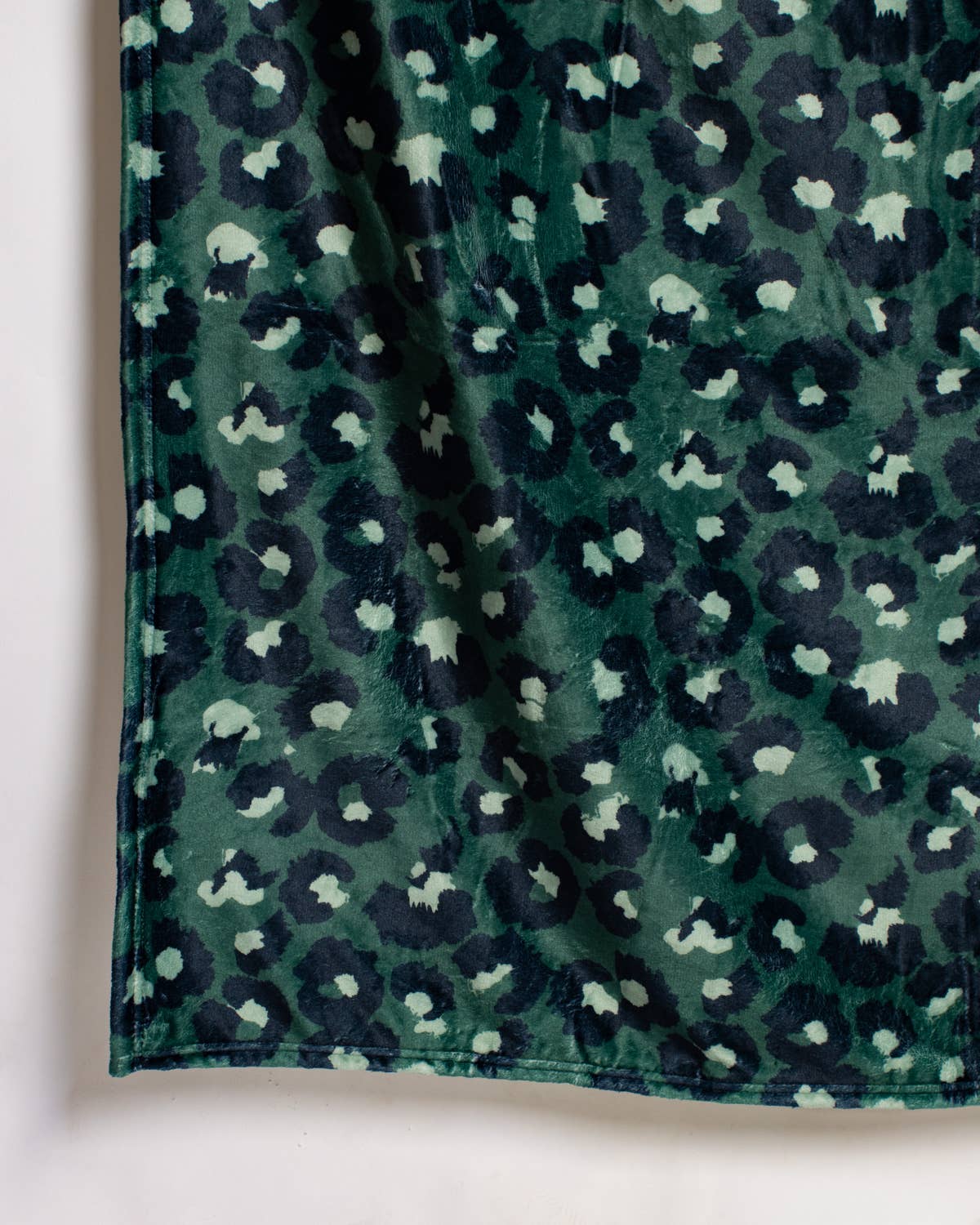 Whitney Throw   Green/Multi   50x60