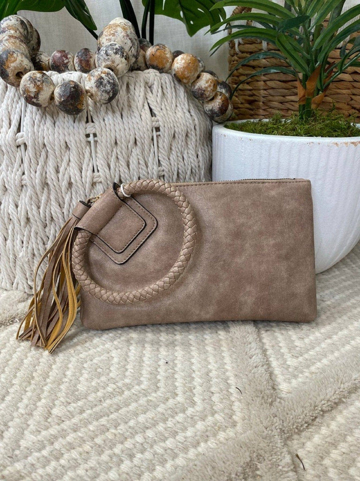 JYM0346 Soft Vegan Leather Wristlet/Clutch